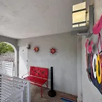 Stylish 2 Bedrooms Apartment By Miami Airport