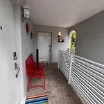 Stylish 2 Bedrooms Apartment By Miami Airport