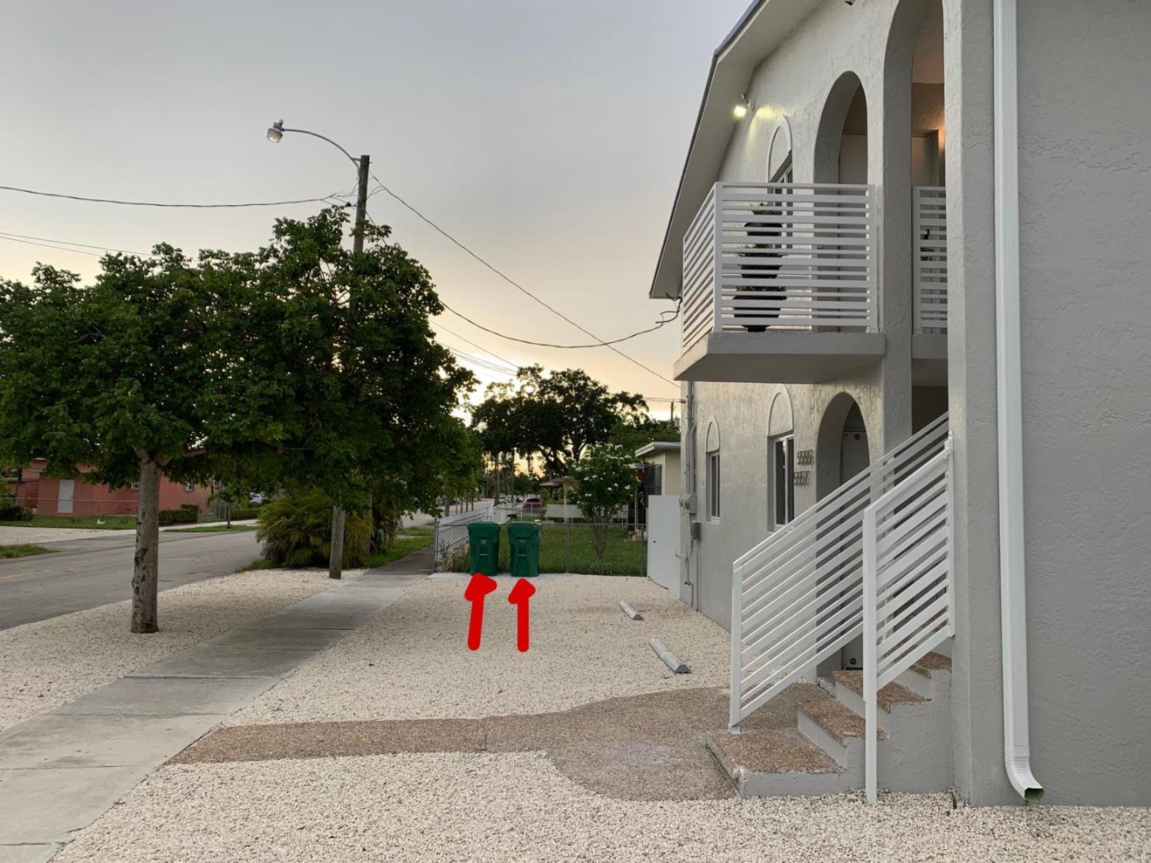Stylish 2 Bedrooms By Airport Apartment