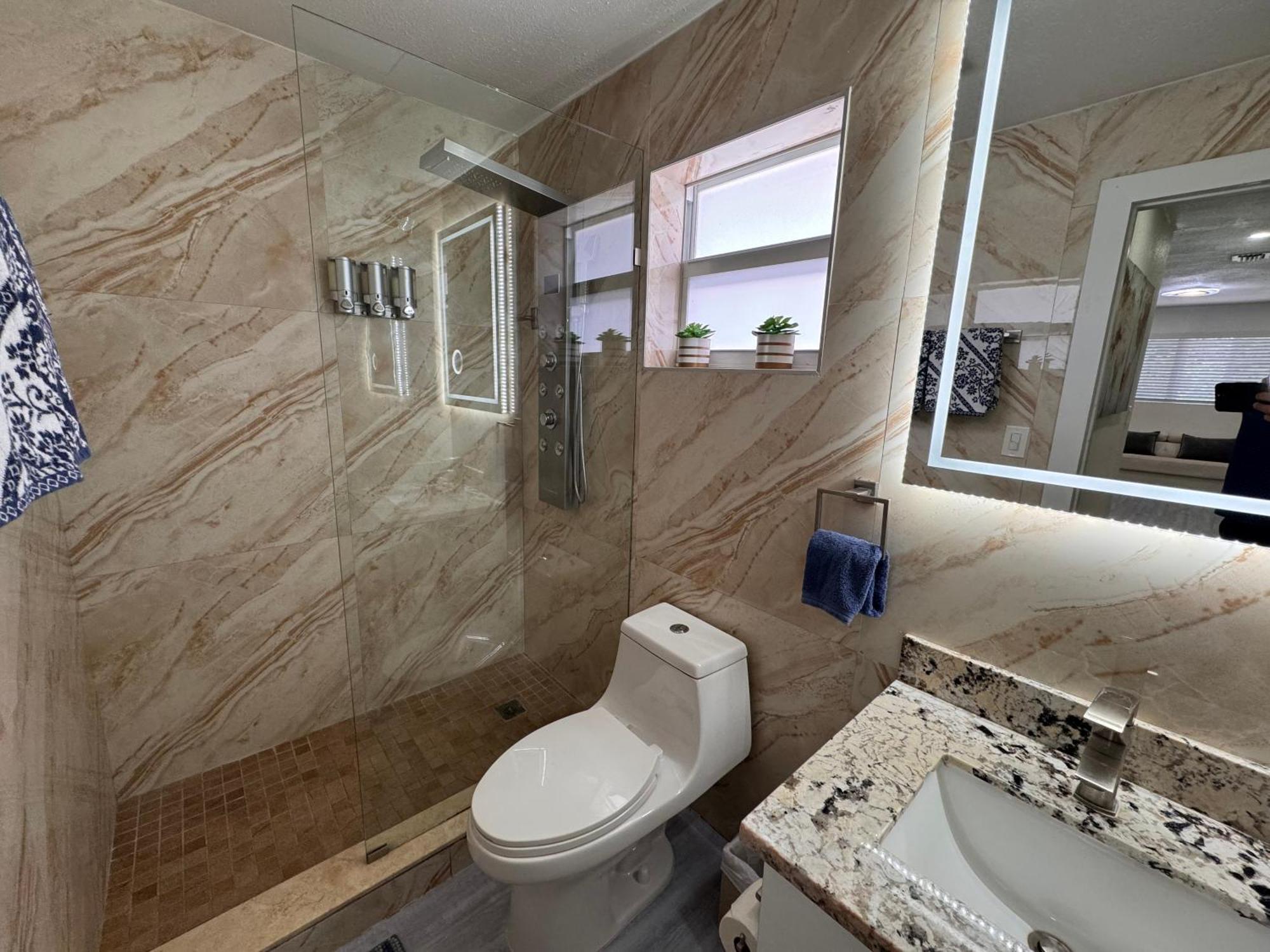 Stylish 2 Bedrooms By Airport Miami